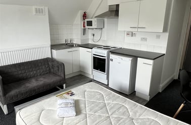 16 Eccles Old Road, City Centre, Salford - Image 2